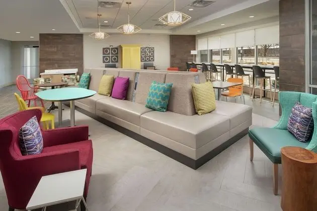 Home2 Suites by Hilton Edison - Lobi