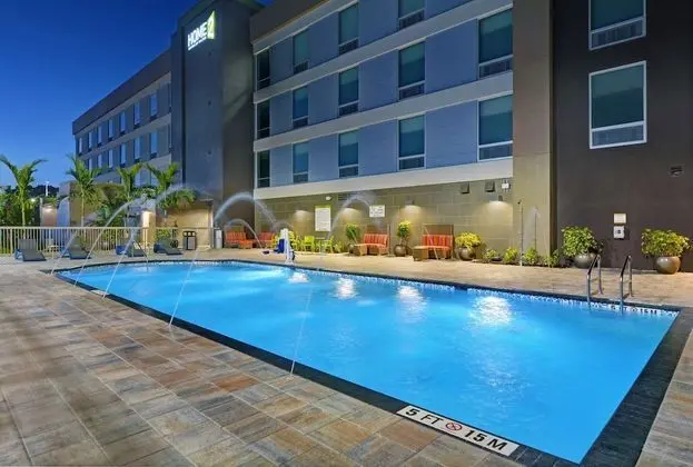 Home2 Suites by Hilton Fort Myers Colonial Blvd - Havuz