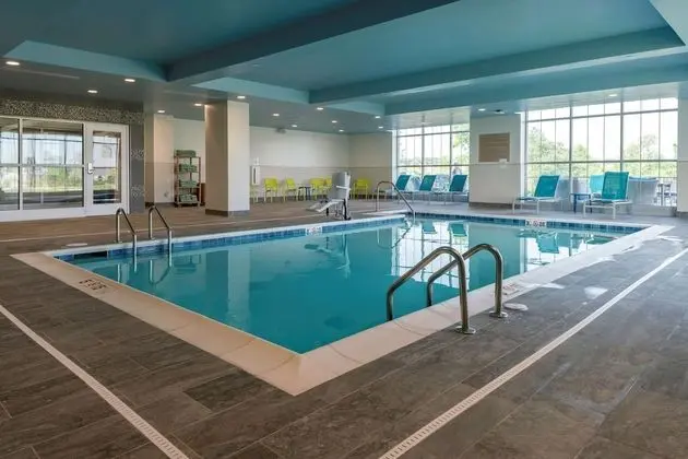 Home2 Suites by Hilton Fort Wayne North - Havuz