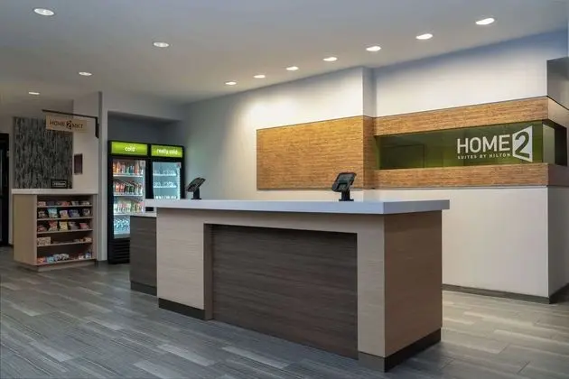 Home2 Suites by Hilton Fredericksburg South - Lobi