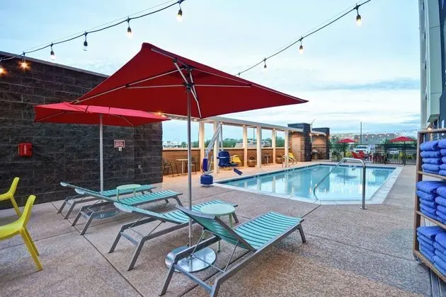 Home2 Suites by Hilton Gilbert, AZ - Havuz