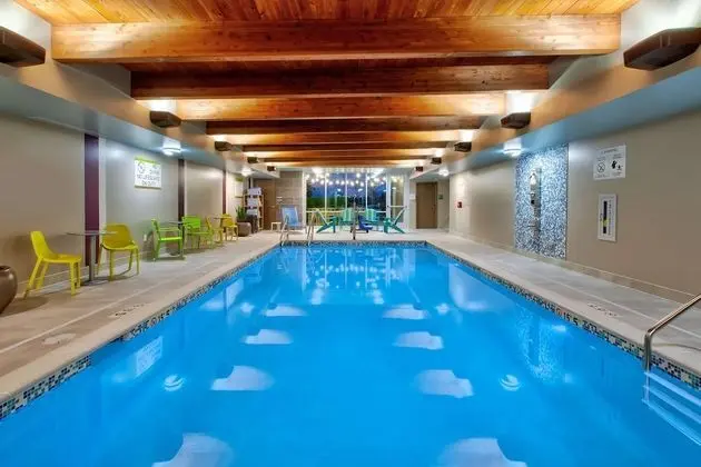 Home2 Suites By Hilton Grand Rapids South - Havuz