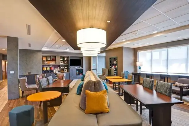 Home2 Suites by Hilton Green Bay, WI