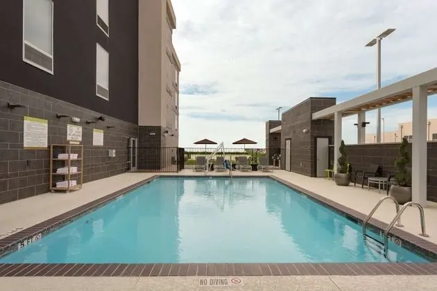 Home2 Suites by Hilton Houston/Katy, TX - Havuz