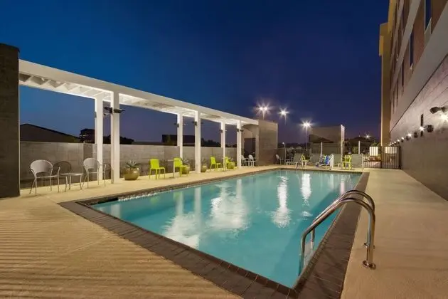 Home2 Suites by Hilton Houston/Stafford, TX - Havuz