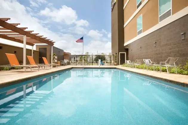 Home2 Suites by Hilton Houston/Webster, TX - Havuz