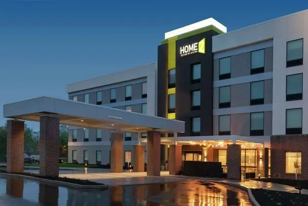 Home2 Suites by Hilton Indianapolis Airport, IN - Dış Mekan