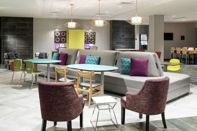 Home2 Suites by Hilton Jacksonville Airport - Lobi