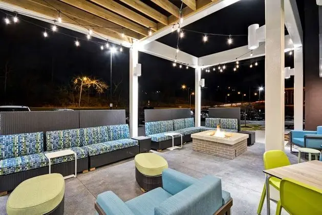 Home2 Suites by Hilton Kansas City KU