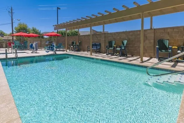 Home2 Suites by Hilton Kingman, AZ - Havuz
