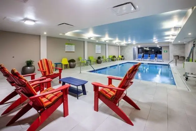 Home2 Suites by Hilton Lewisburg - Havuz