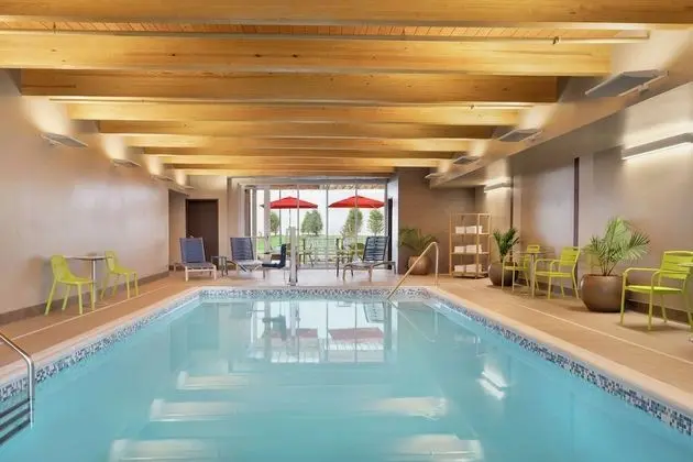 Home2 Suites by Hilton Martinsburg, WV - Havuz