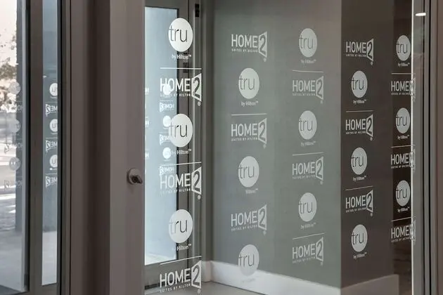 Home2 Suites by Hilton Miami Airport South Blue Lagoon - Lobi