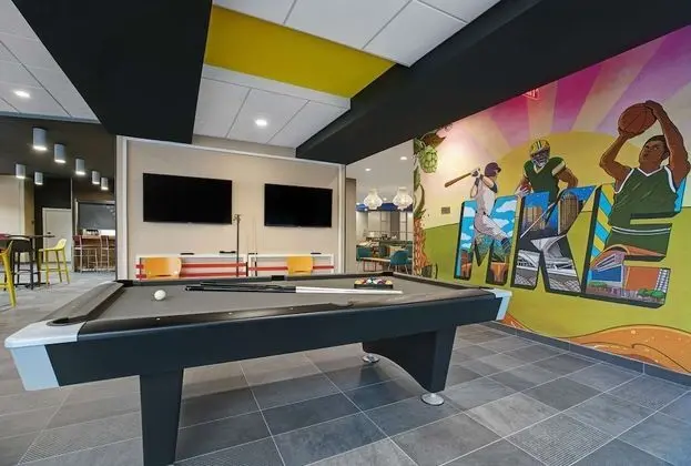 Home2 Suites by Hilton Milwaukee Downtown - Lobi
