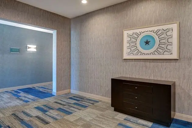 Home2 Suites by Hilton North Plano Hwy 75 - Lobi