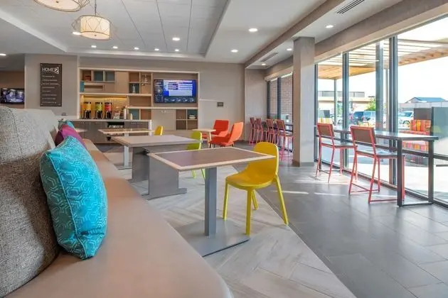 Home2 Suites by Hilton Omaha I-80 at 72nd Street, NE - Lobi