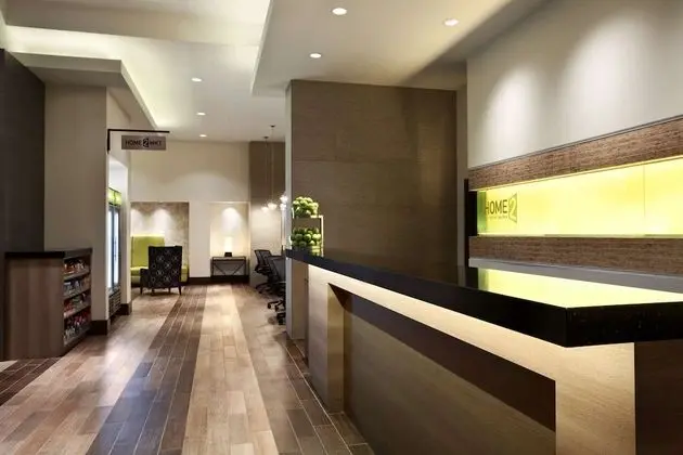 Home2 Suites by Hilton Philadelphia - Convention Center, PA - Lobi