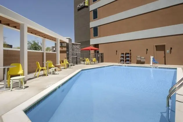 Home2 Suites by Hilton Phoenix Airport South - Havuz