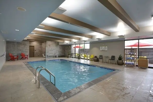Home2 Suites by Hilton Portland Airport - Havuz