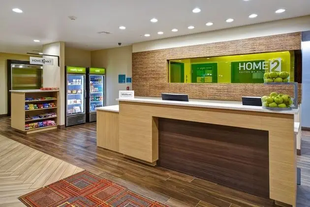 Home2 Suites By Hilton Raleigh State Arena - Lobi
