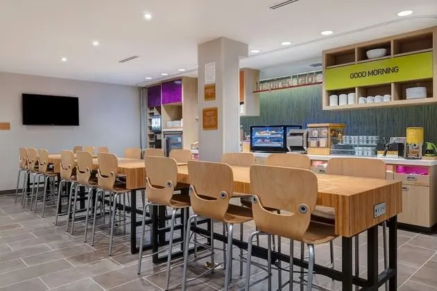 Home2 Suites By Hilton Redding - Yerinde Yemek