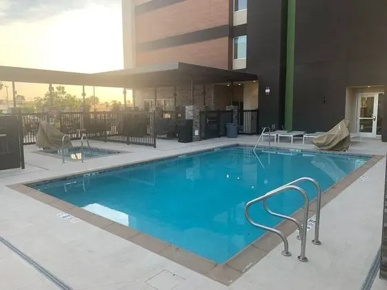 Home2 Suites by Hilton Redlands, CA - Havuz
