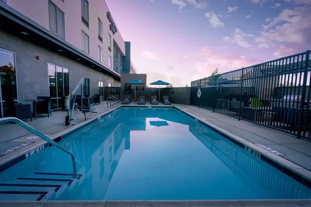 Home2 Suites by Hilton Riverside March Air Force Base - Havuz