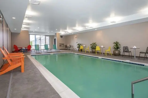 Home2 Suites by Hilton Smithfield, RI - Havuz