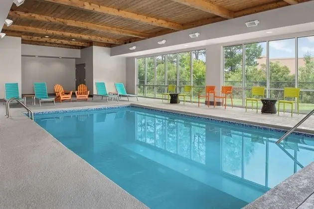 Home2 Suites By Hilton Summerville - Havuz