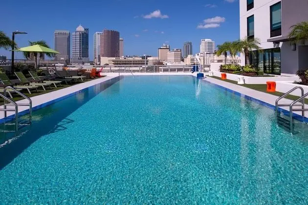 Home2 Suites by Hilton Tampa Downtown Channel District - Havuz