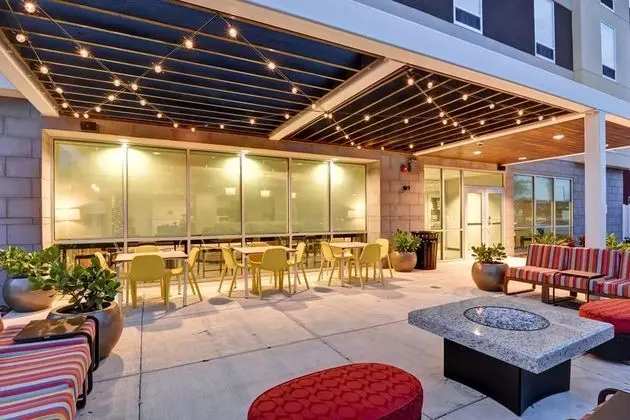 Home2 Suites by Hilton Tampa USF Near Busch Garden