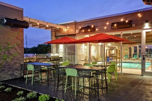 Home2 Suites by Hilton Terre Haute, IN - Havuz