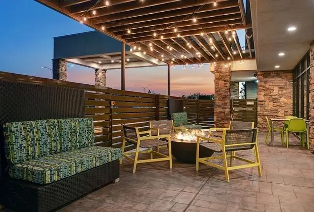 Home2 Suites by Hilton Tracy - Dış Mekan