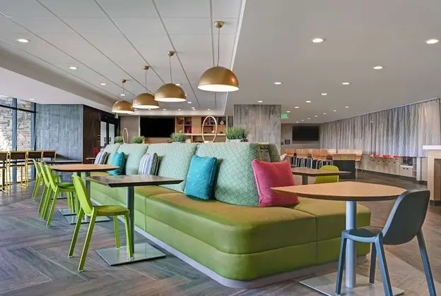 Home2 Suites by Hilton Tracy - Lobi