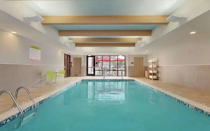 Home2 Suites by Hilton Tuscaloosa Downtown, AL - Havuz