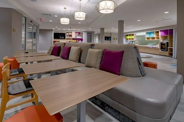 Home2 Suites by Hilton Wayne, NJ - Lobi