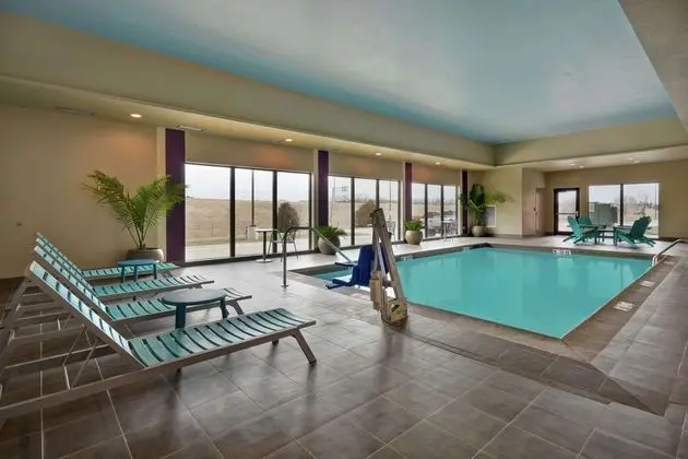 Home2 Suites by Hilton Wichita/Northeast, KS - Havuz