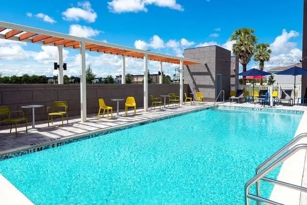 Home2 Suites by Hilton Wildwood the Villages - Havuz