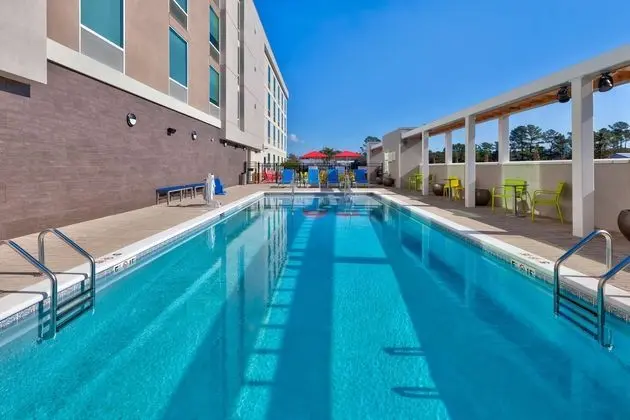 Home2 Suites by Hilton Wilmington Wrightsville Beach - Havuz