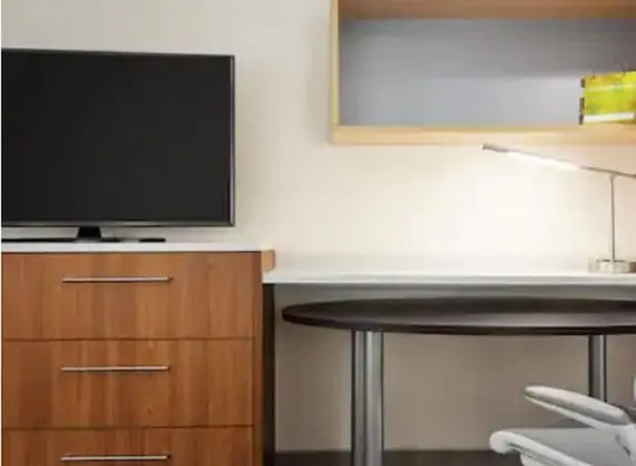 Home2 Suites by Hilton Woodbridge Potomac Mills - Oda