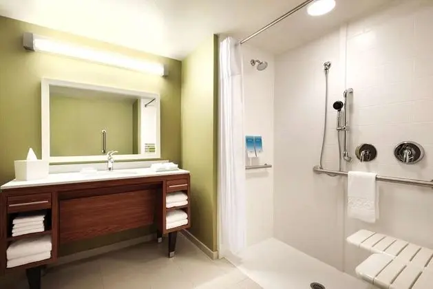 Home2 Suites Iowa City-Coralville, IA - Genel