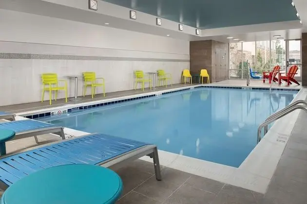 Home2 Suites Polaris Columbus, OH - Havuz