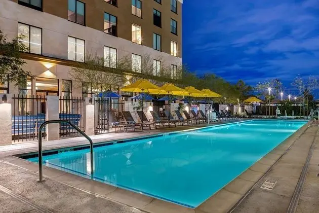 Home2Suites by Hilton Anaheim Resort - Havuz