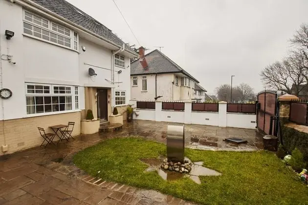 Homebird Property - Carter Knowle House