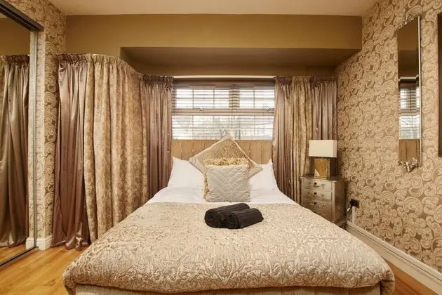Homebird Property - Carter Knowle House - Oda