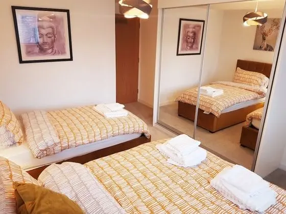 Homebird Property - Epsom Apartment