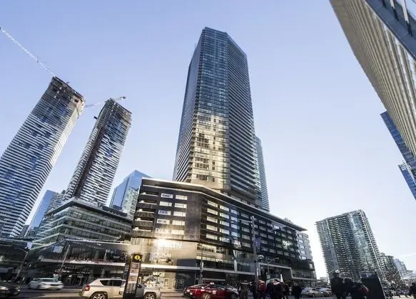 HomeHop - Maple Leaf Square - Dış Mekan