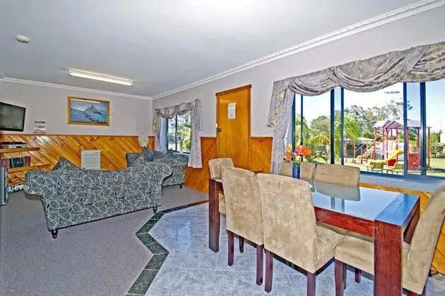 Homelea Accommodation Spa Cottage & Apartment