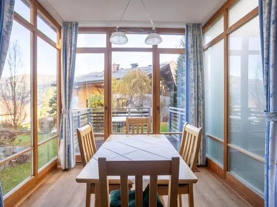 Homely Apartment in Bad Kleinkirchheim With Terrace - Yerinde Yemek