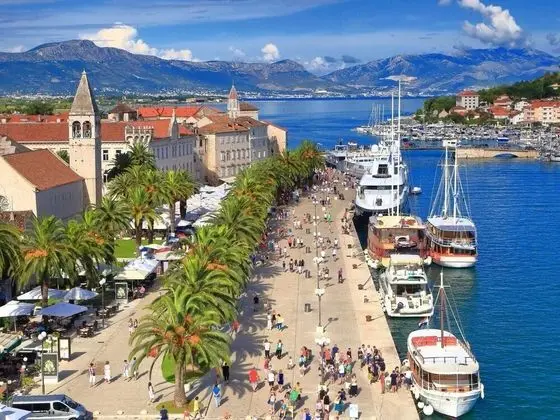 Homely Apartment in Trogir near Beach